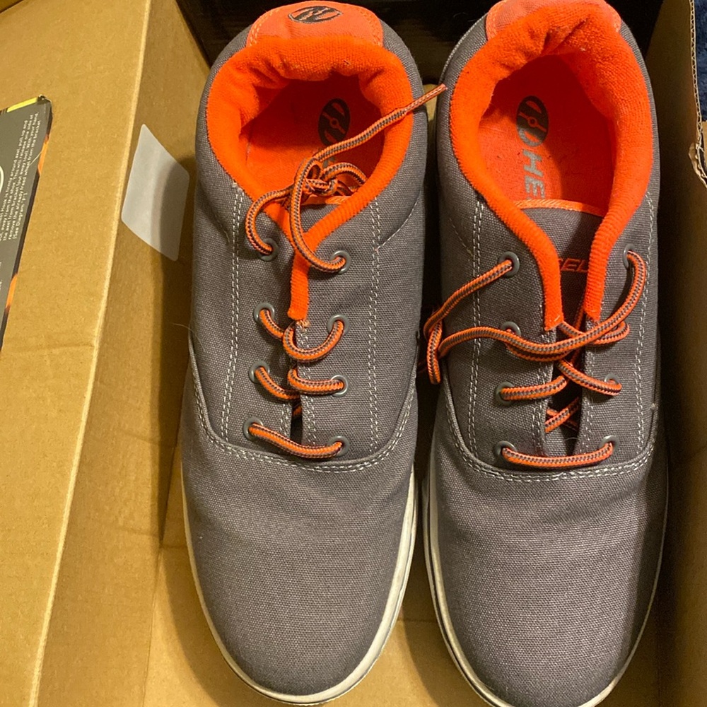 Men’s size 10 Heelys Charcoal and Orange